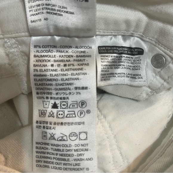 Levi’s White 311 Shaping Skinny Denim Jeans Size 26 - Picture 11 of 11